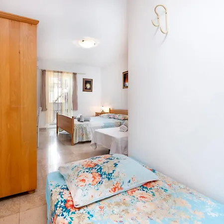 Luna Tsuki Seven Aparthotel Rovinj