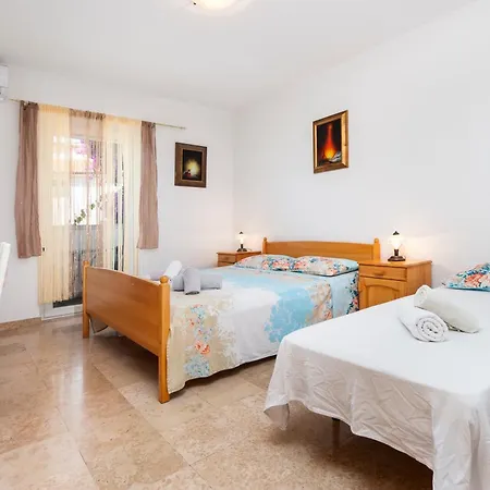 Luna Tsuki Seven Aparthotel Rovinj
