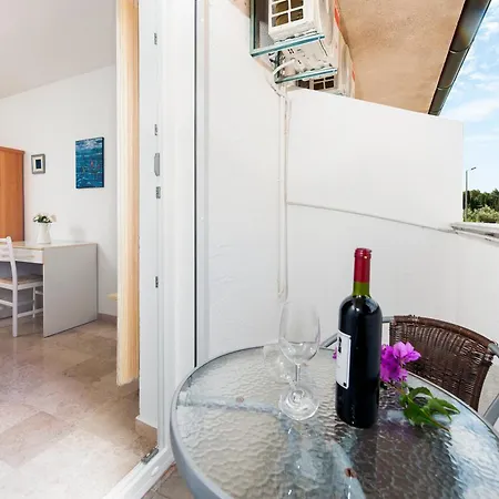 Luna Tsuki Seven Apart Otel